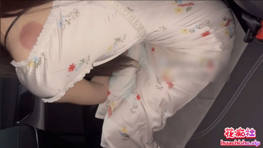 约啪大三女神
